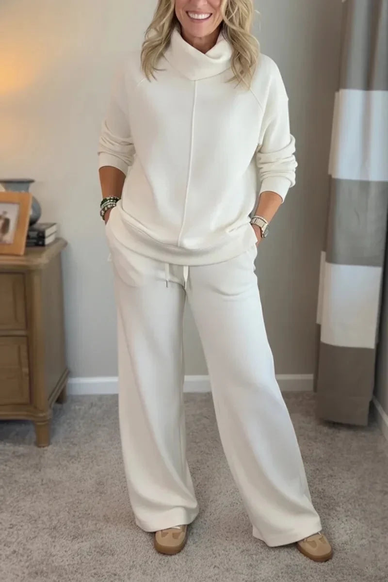 Thalia - Two-Piece Travel Set with Turtleneck